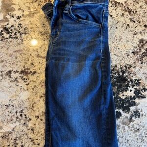 Dark wash American Eagle Skinny Jeans
